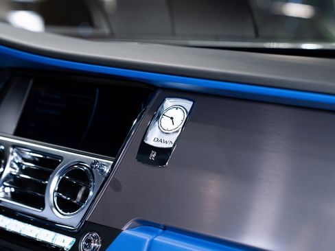 Used 2018 Rolls-Royce Dawn image 29