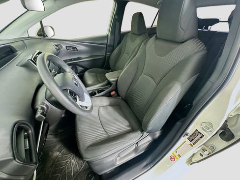Used 2018 Toyota Prius Two w/ Prius Two Safety Plus Package FWD image 13