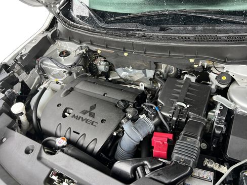 Used 2021 Mitsubishi Outlander Sport LE FWD image 12