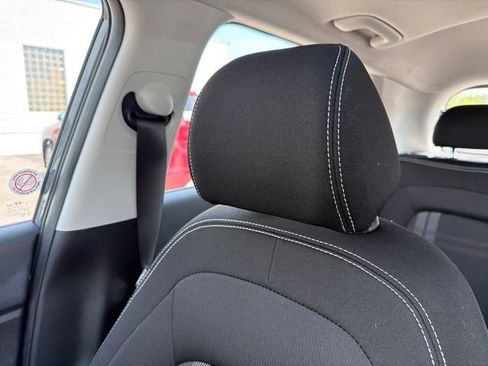 Used 2025 Hyundai Venue SEL FWD image 57