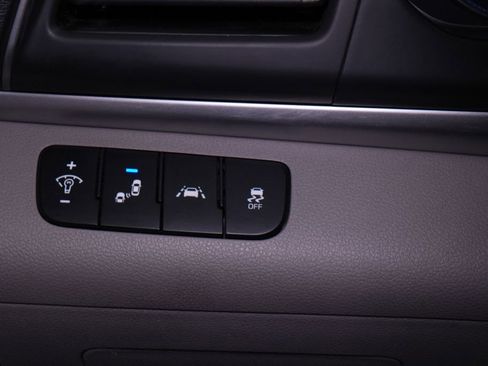 Used 2020 Hyundai Elantra SEL FWD image 34