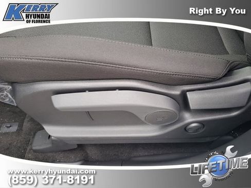 New 2026 Hyundai Santa Fe SE image 18