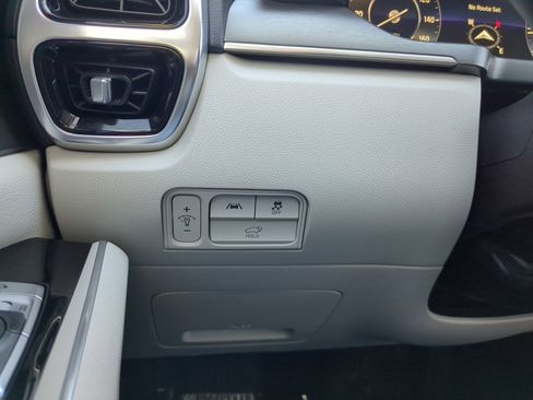 Used 2023 Kia Sorento SX image 28