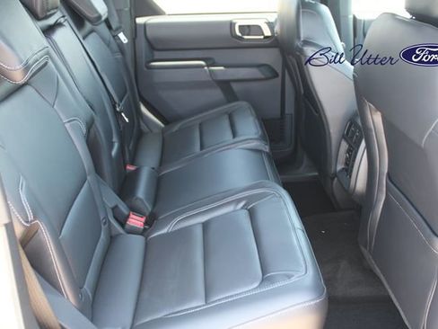 New 2025 Ford Bronco Outer Banks image 9