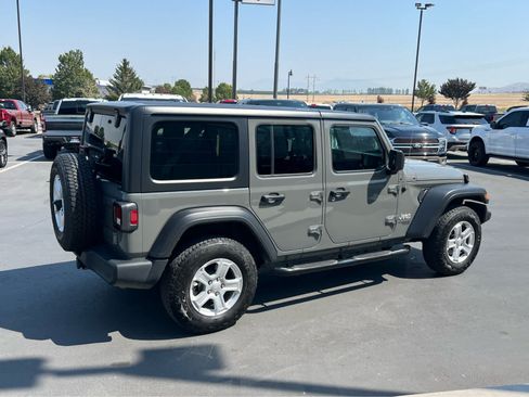 Used 2021 Jeep Wrangler Unlimited Sport AWD/4WD image 7