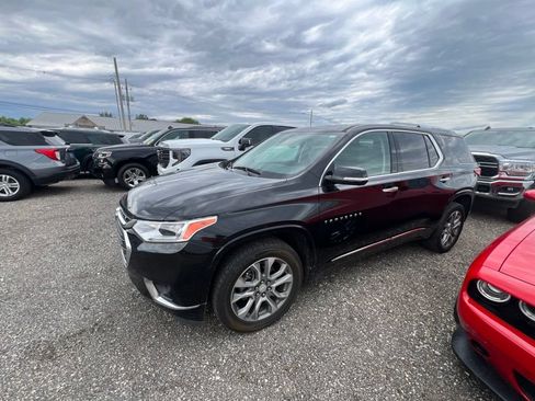 Used 2021 Chevrolet Traverse Premier w/ LPO, Floor Liner Package AWD/4WD image 7