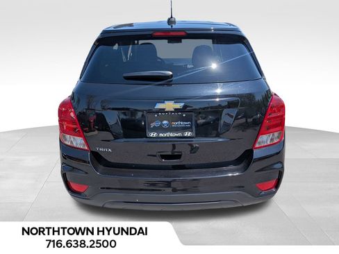 Used 2020 Chevrolet Trax LS w/ Tint and Cruise Package FWD image 11