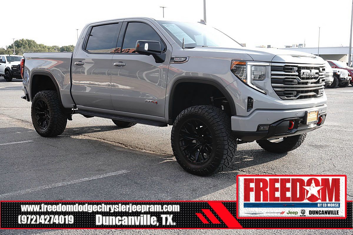 Used 2024 GMC Sierra 1500 AT4 w/ Technology Package AWD/4WD image 7