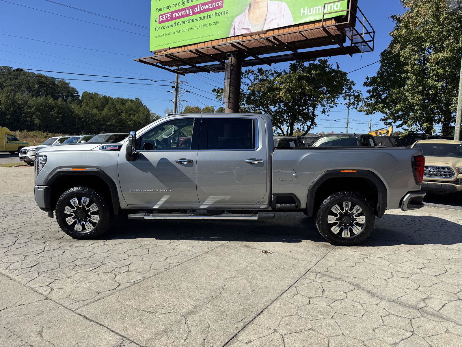 Used 2025 GMC Sierra 2500 Denali w/ Denali Reserve Package AWD/4WD image 10