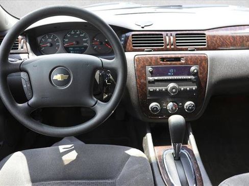 Used 2014 Chevrolet Impala Limited LS FWD image 21