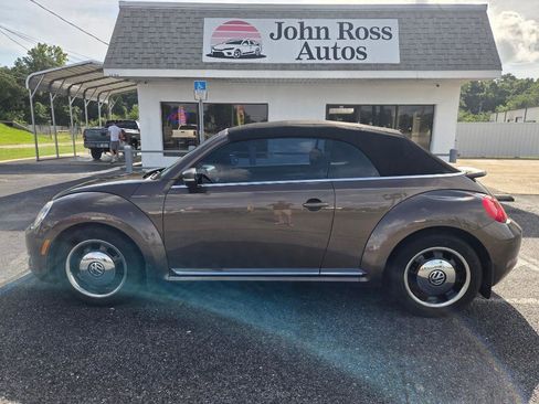 Used 2013 Volkswagen Beetle 2.5 FWD image 1