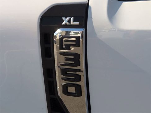 New 2026 Ford F350 XL w/ FX4 Off-Road Package image 13