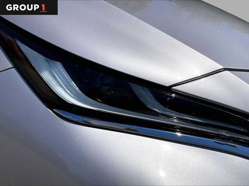 Used 2023 Toyota Venza LE AWD/4WD image 26