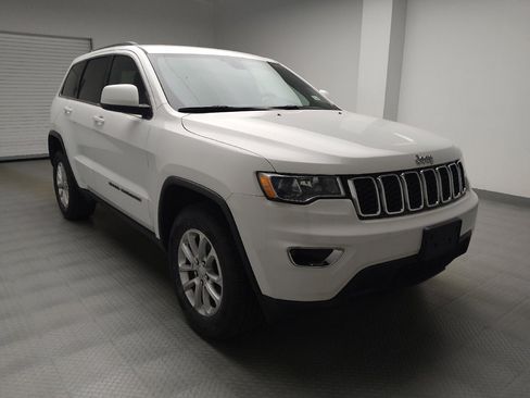 Used 2021 Jeep Grand Cherokee Laredo AWD/4WD image 13