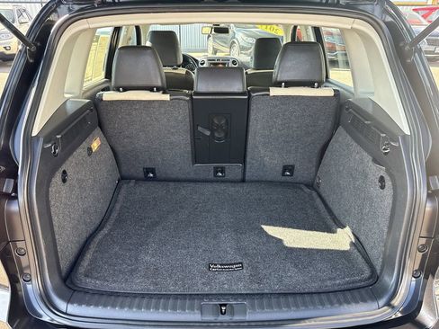Used 2017 Volkswagen Tiguan S image 27