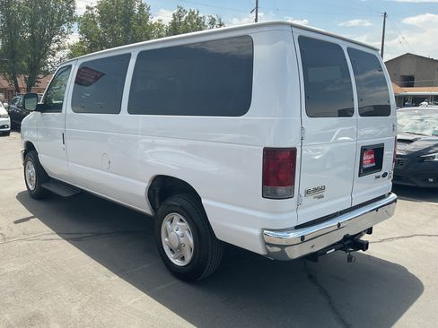 Used 2009 Ford E-350 and Econoline 350 XLT RWD image 6