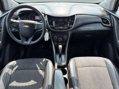 Used 2021 Chevrolet Trax LT FWD image 15