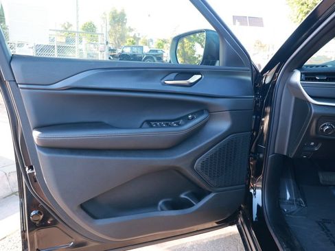 New 2026 Jeep Grand Cherokee L Laredo AWD/4WD image 13