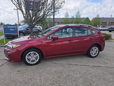 Used 2017 Subaru Impreza 2.0i Premium image 9