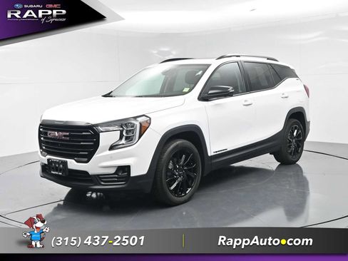 Used 2023 GMC Terrain SLT w/ Tech Package AWD/4WD image 4