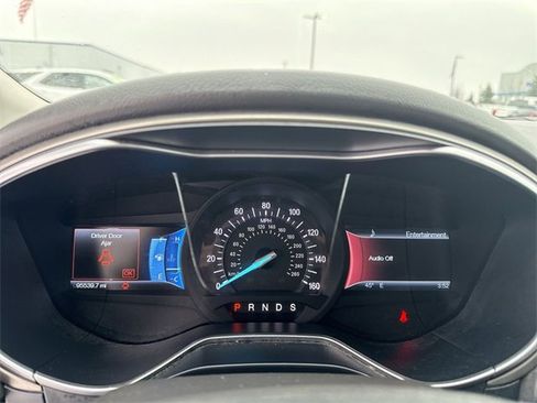 Used 2014 Ford Fusion SE w/ Equipment Group 202A image 23