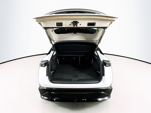 Used 2023 Nissan Ariya AWD image 29
