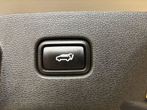 Used 2024 Kia Sportage X-Line w/ X-Line Premium Package AWD/4WD image 26