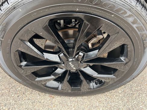 Used 2023 Kia Sorento SX image 45