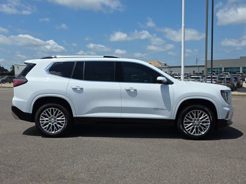Used 2025 GMC Acadia Denali FWD image 6