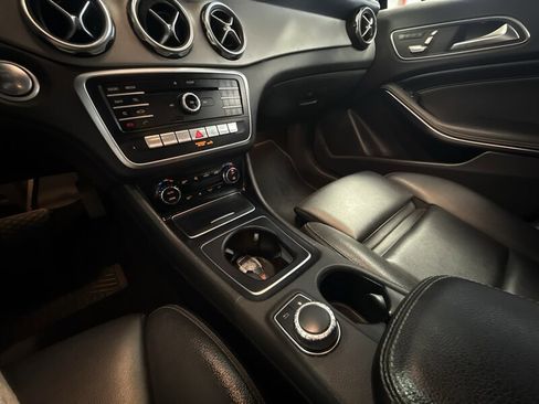 Used 2019 Mercedes-Benz GLA 250 image 28