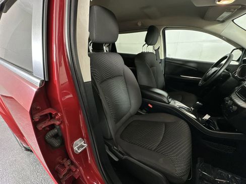 Used 2017 Dodge Journey SE image 26