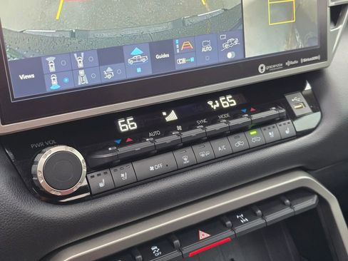 Used 2022 Toyota Tundra Limited w/ TRD Off-Road Package image 25