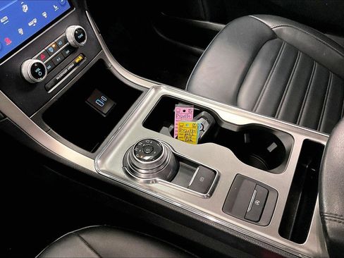 Used 2022 Ford Edge SEL w/ Convenience Package image 16