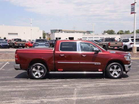 Used 2019 RAM 1500 Laramie AWD/4WD image 4