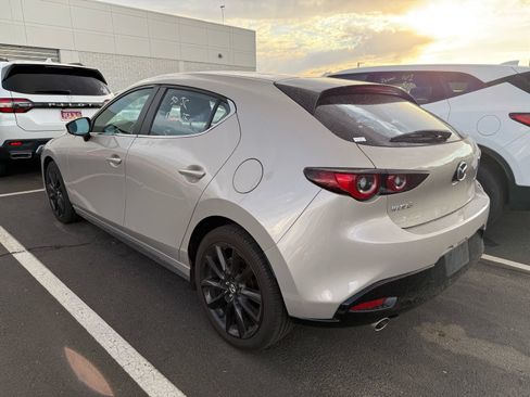 Used 2025 MAZDA MAZDA3 s Sport FWD image 3