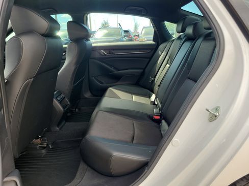 Used 2022 Honda Accord Sport image 12