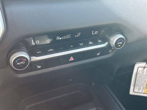 Certified 2025 MAZDA CX-50 AWD 2.5 S w/ Premium Package image 21