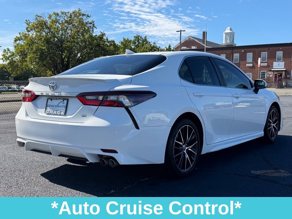 Used 2021 Toyota Camry SE w/ Audio Upgrade Package FWD image 8