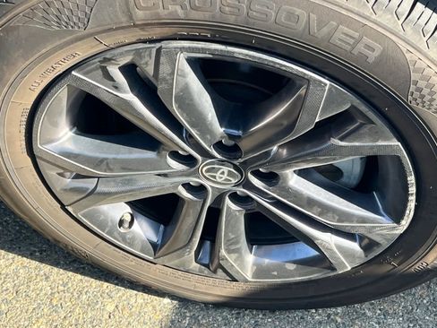 Used 2024 Toyota Sienna XLE Woodland Edition AWD/4WD image 15