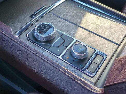 Used 2023 Ford Expedition Limited image 38