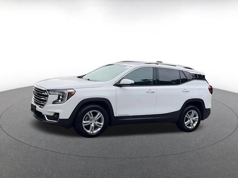 Used 2024 GMC Terrain SLT AWD/4WD image 8