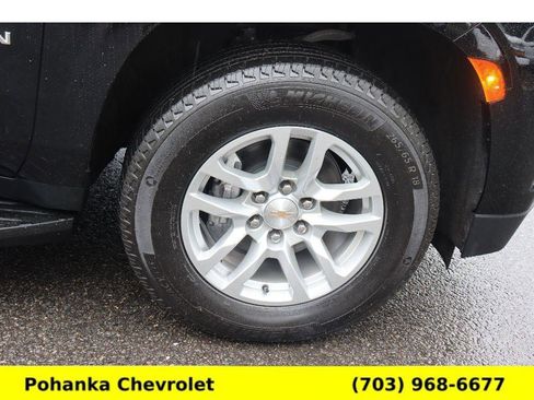 Certified 2024 Chevrolet Suburban LT AWD/4WD image 33