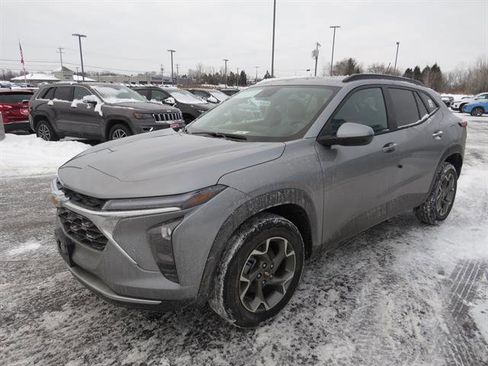 New 2026 Chevrolet Trax LT w/ Driver Confidence Package image 7