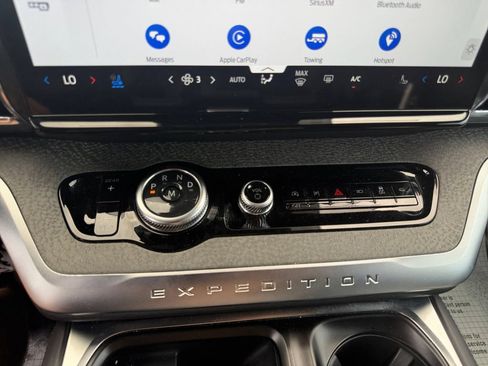 Certified 2025 Ford Expedition Tremor AWD/4WD image 36