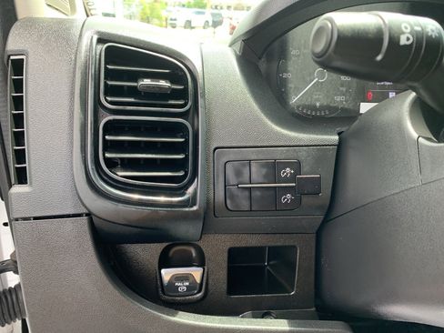Used 2023 RAM ProMaster 2500 FWD image 17