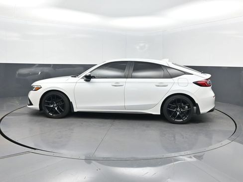 Used 2024 Honda Civic Sport image 2