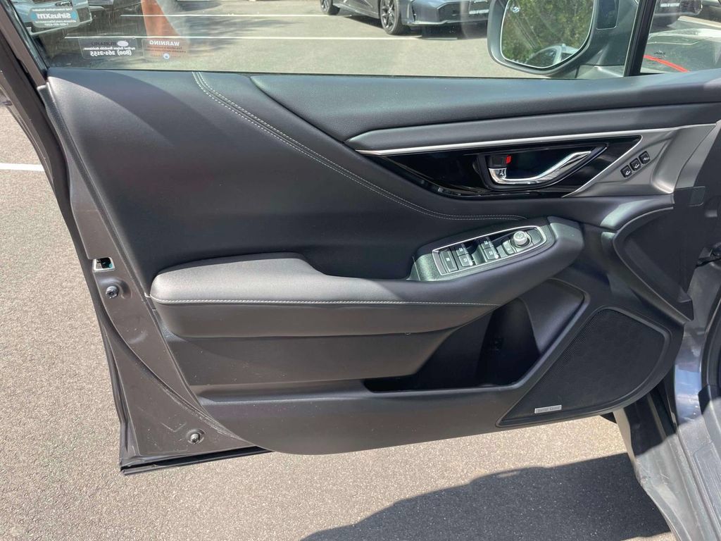 Used 2020 Subaru Outback Limited AWD/4WD image 15