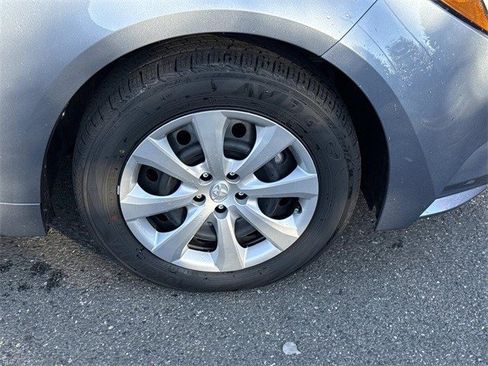 Used 2025 Toyota Corolla LE image 7