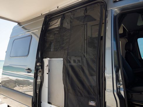 Used 2022 Mercedes-Benz Sprinter 2500 image 30