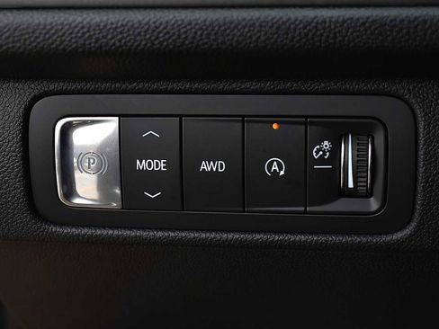 New 2026 Chevrolet Traverse LT w/ Sun and Wheel Package image 24